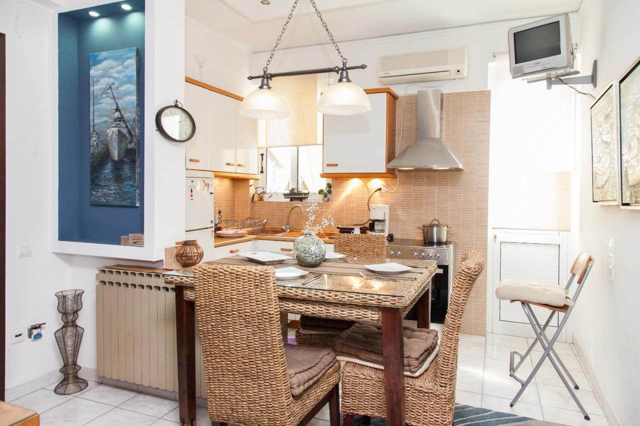 Amazing Apartment With View! Pireus Eksteriør bilde