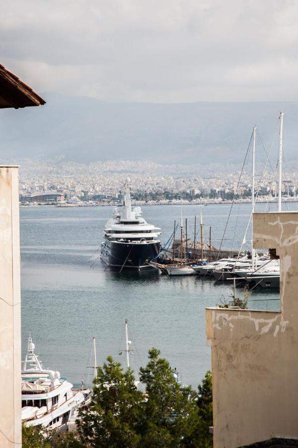 Amazing Apartment With View! Pireus Eksteriør bilde