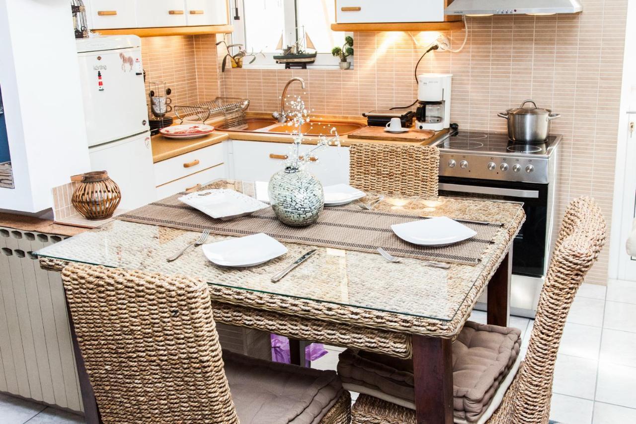 Amazing Apartment With View! Pireus Eksteriør bilde