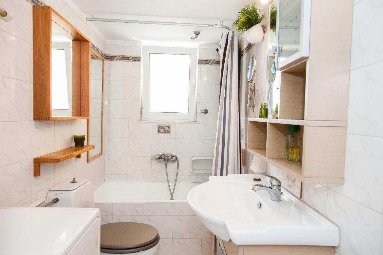 Amazing Apartment With View! Pireus Eksteriør bilde